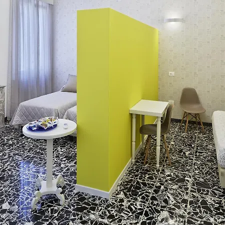 Yard 19 Bed & Breakfast *